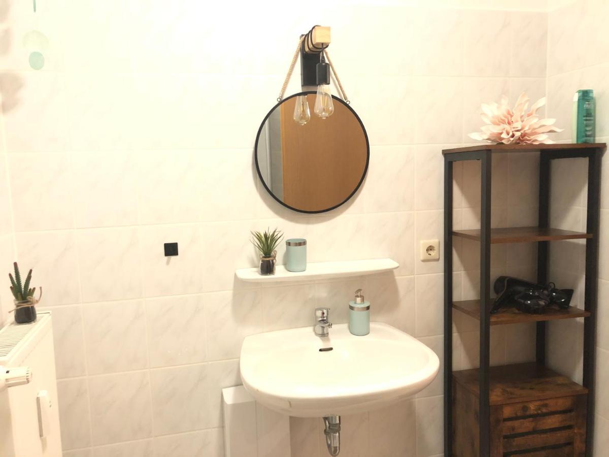 Cottbus-Apartments - Green Apartment I Privat I Wifi I Kueche I Balkon Екстериор снимка