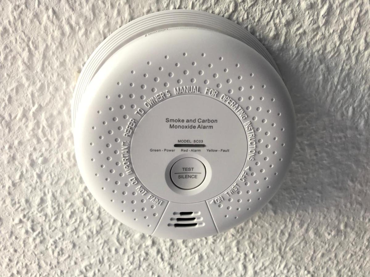 Cottbus-Apartments - Green Apartment I Privat I Wifi I Kueche I Balkon Екстериор снимка